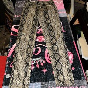 💥Zara Snake 🐍 Skin Jeans 👖
